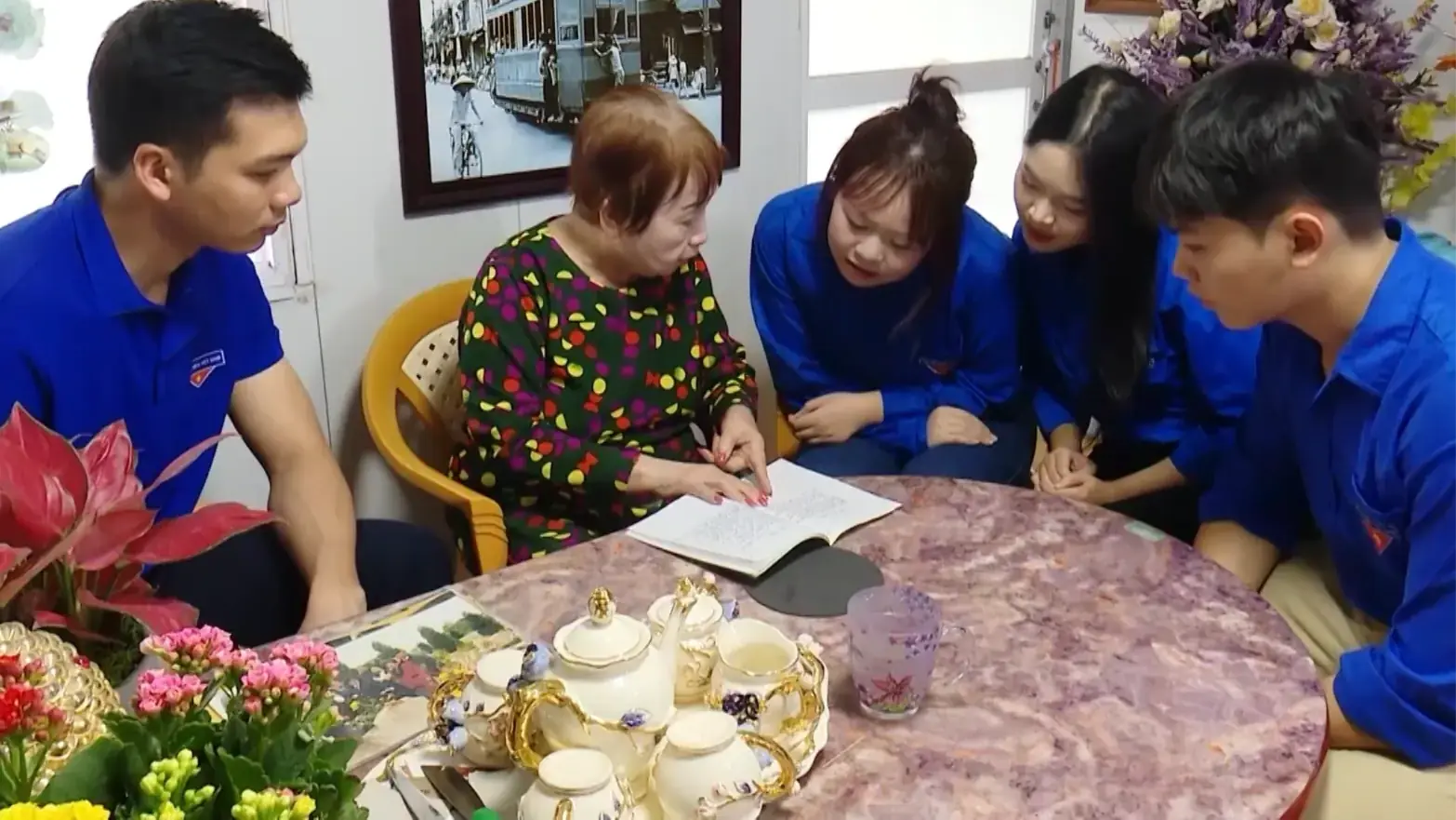 Chăm lo, phụng dưỡng mẹ Việt Nam anh hùng | Phóng sự | 30/11/2025